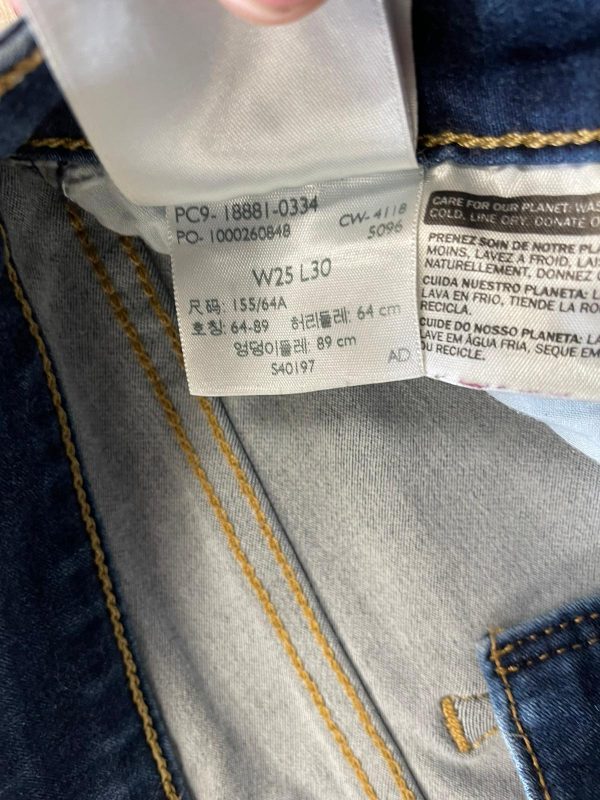 Pantalón Levi's 711 ref.10063