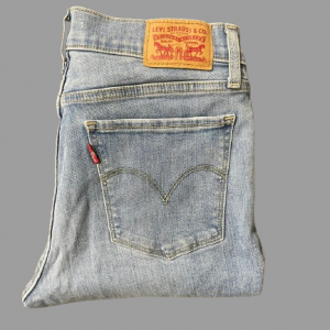 Pantalón Levi's 710- ref.10017