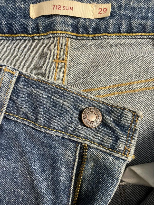 Pantalón Levi's 712 Ref.10132