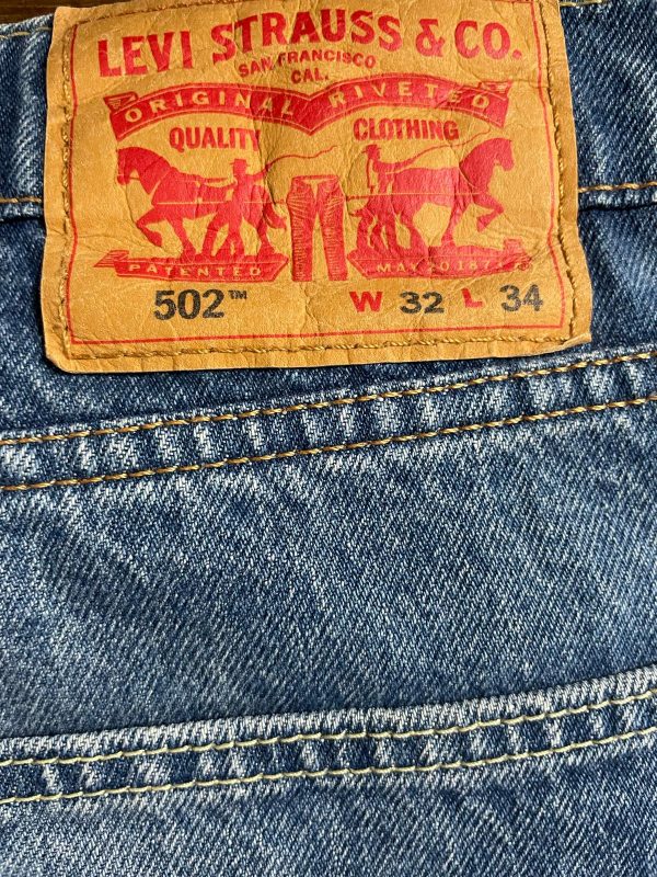 Pantalón Levi's 502 Ref.10144