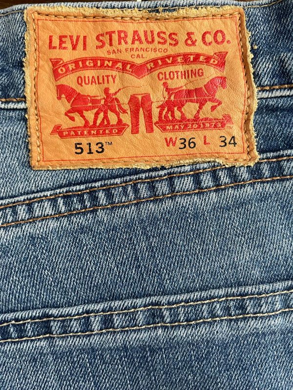 Pantalón Levi's 513 10102